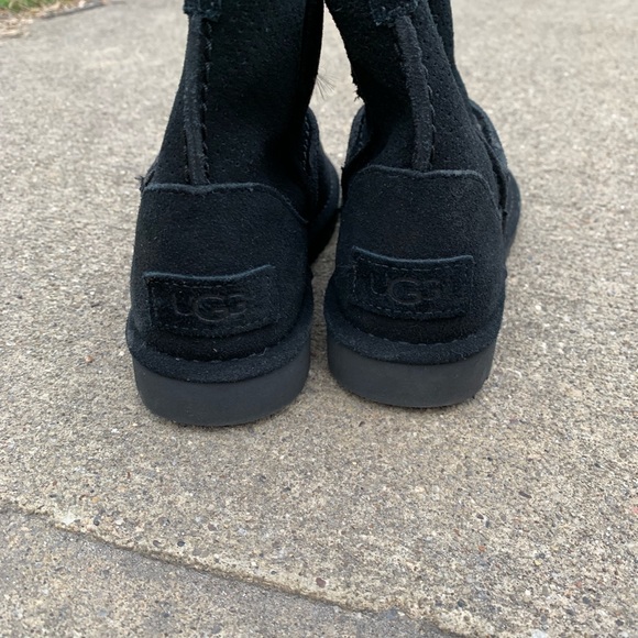 Black UGGS - Picture 2 of 2